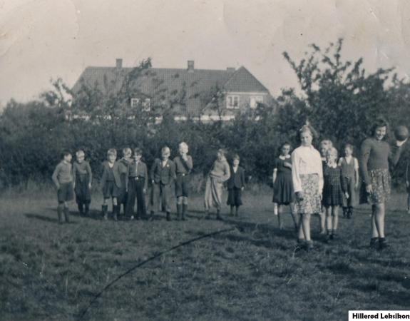 Hammersholt-Skole-Gymnastikundervisning-1940