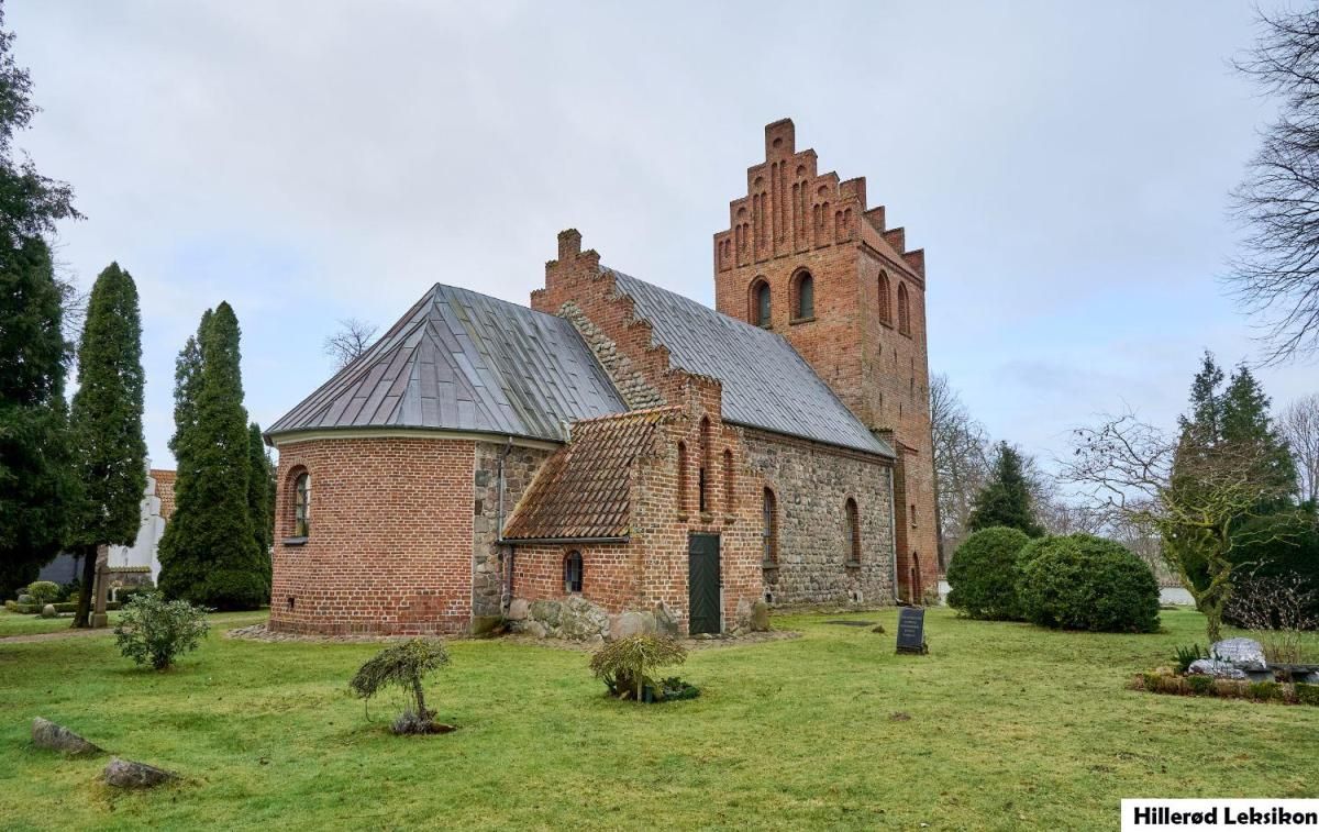 Strø Kirke 2024 (foto Per Buchmann. Hillerød Lokalhistoriske Arkiv)